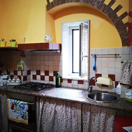 Charming Vomero Apartment Naples Exterior photo