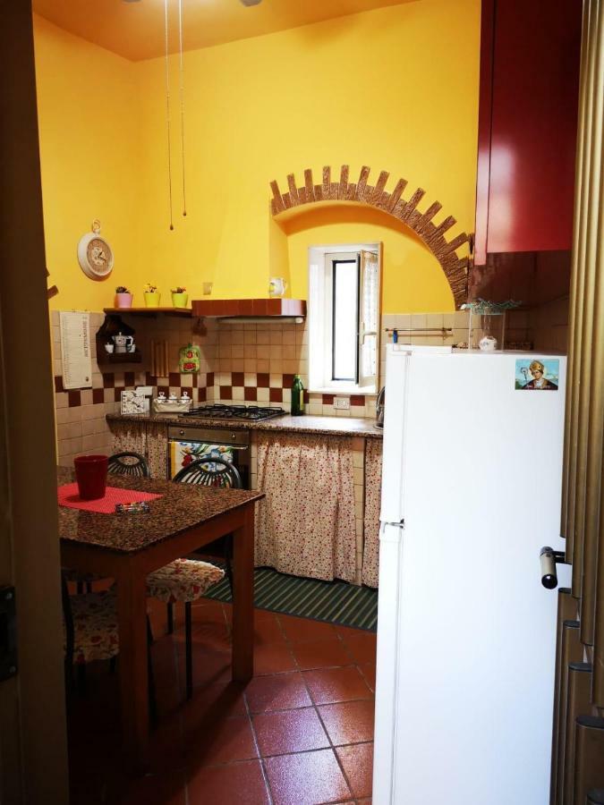 Charming Vomero Apartment Naples Exterior photo